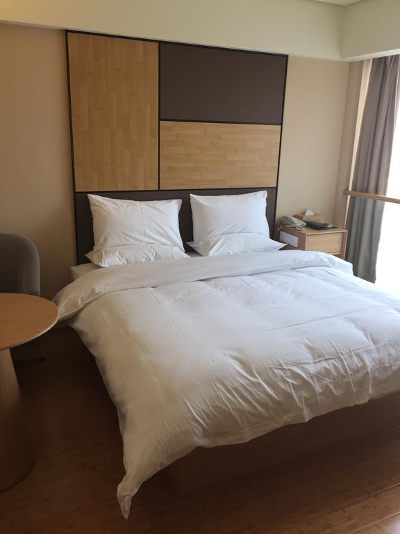 Ji Hotel Jinan Quancheng Square Ruang foto