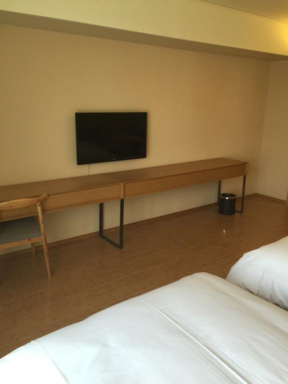 Ji Hotel Jinan Quancheng Square Bagian luar foto