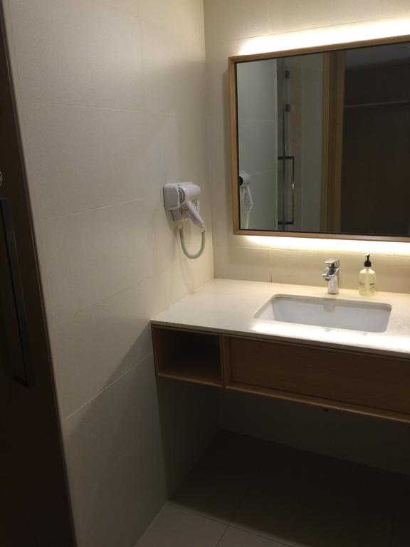 Ji Hotel Jinan Quancheng Square Ruang foto